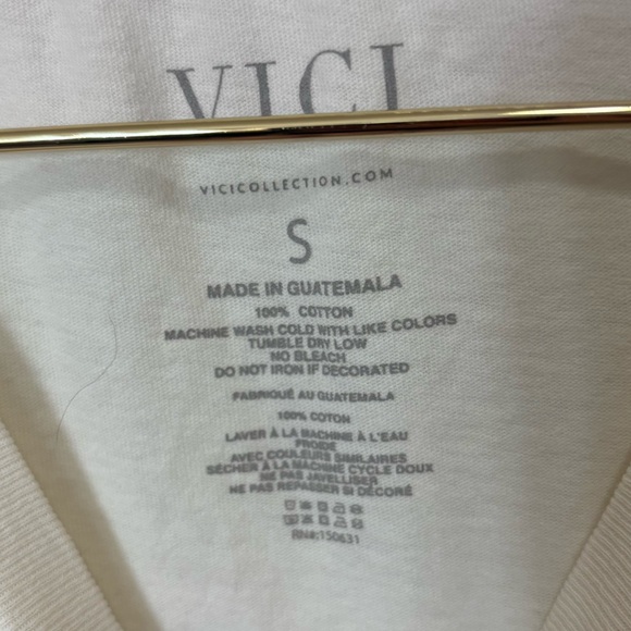 VICI Short Sleeve Saint-Tropez Graphic Tshirt Size Small OffWhite, Teal Blue - Picture 6 of 8